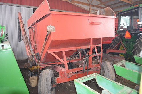 Property photo 21 - FARM EQUIPMENT AUCTION IN ELKHART COUNTY, IN